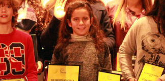 PEKE, recogiendo dos de los siete premios recibidos esta noche.